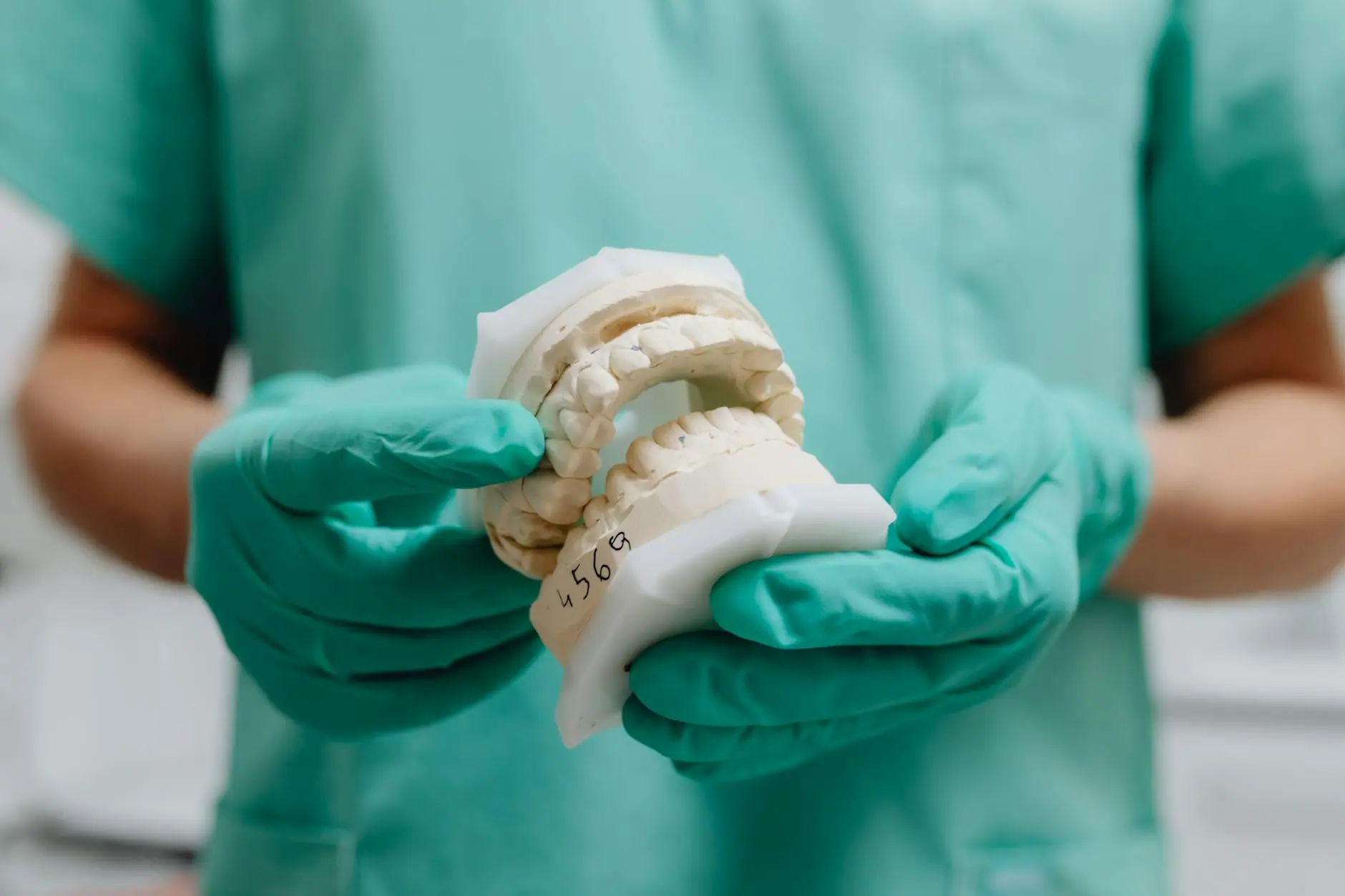 Implantes dentales · imagen ilustrativa 6